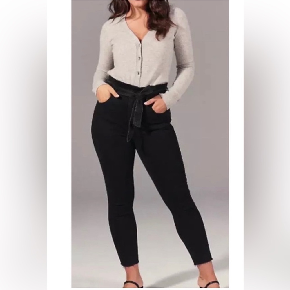 Abercrombie Black Ultra High Rise Skinny Ankle size 26 short w/ paper bag waist